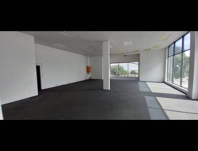 186M² OFFICE TO LET IN BRYANSTON
